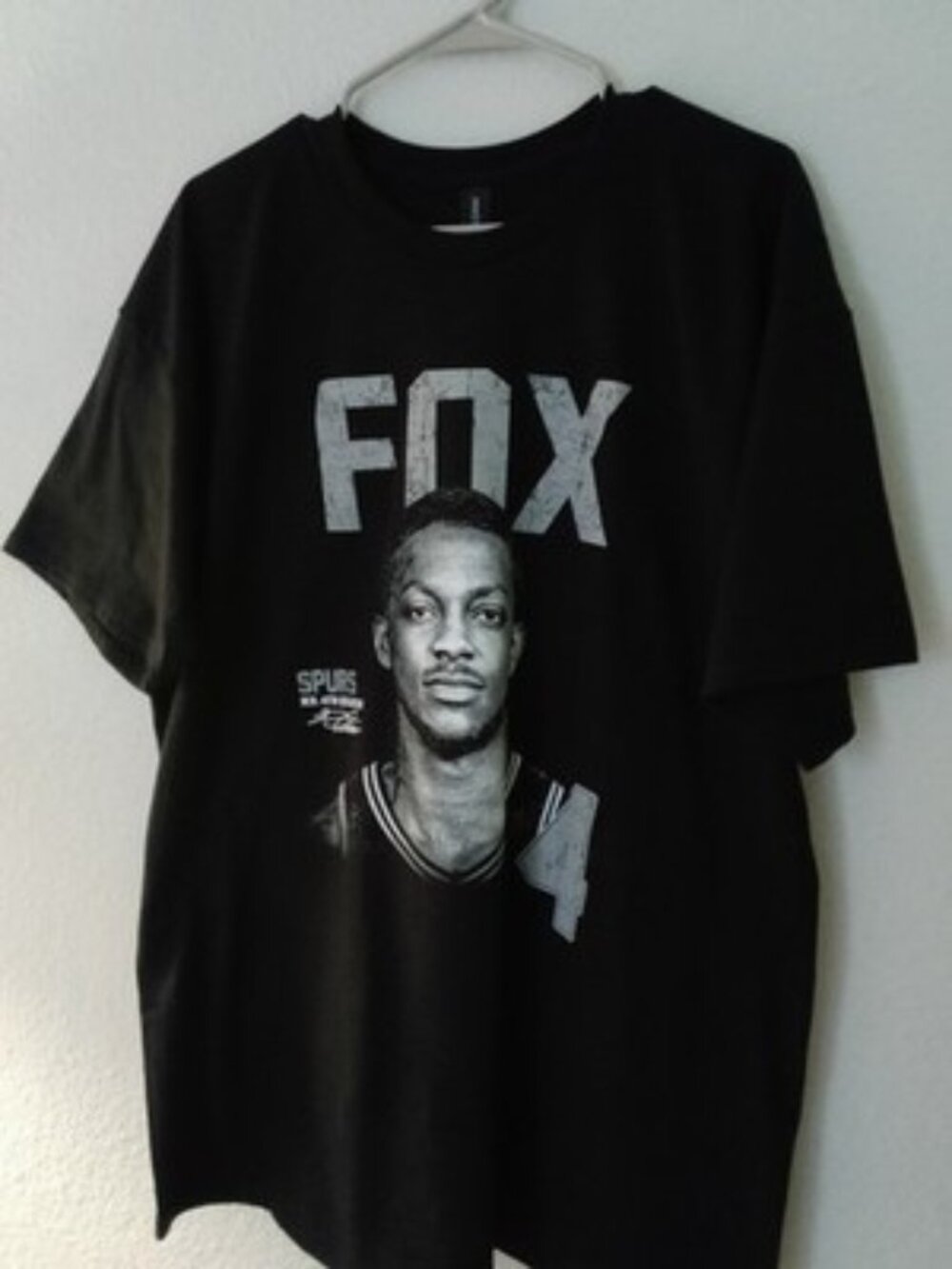 NWOT -San Antonio Spurs FOX T Shirt Graphic Design, Black unisex Sz XL